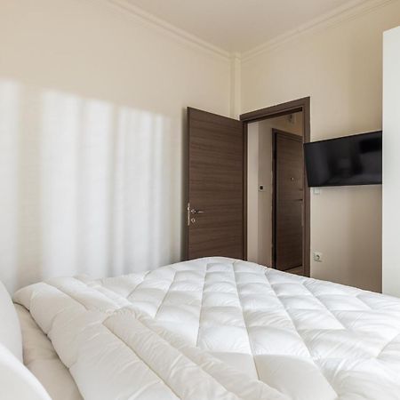 Tropical & Faces By Nest Apartment เทสซาโลนิกิ ภายนอก รูปภาพ